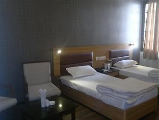 Oyo 3523 Tekarees Inn Mahanagar Лакхнау Екстер'єр фото